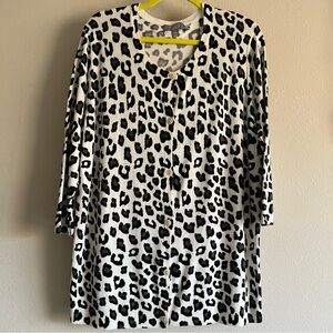 Merona Black & white animal Print women’s cardigan 3/4 sleeves Sweater size 2